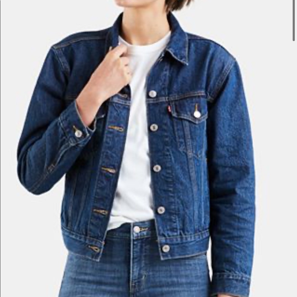 Brand NWT Levi’s boyfriend trucker jacket